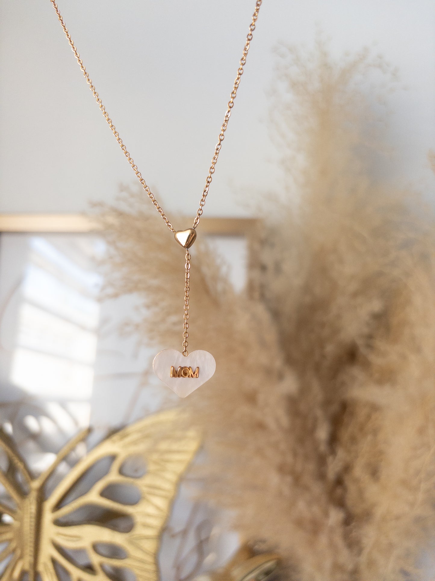 MOM NECKLACE