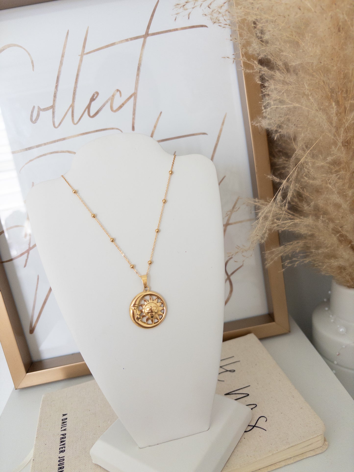 Soely Necklace
