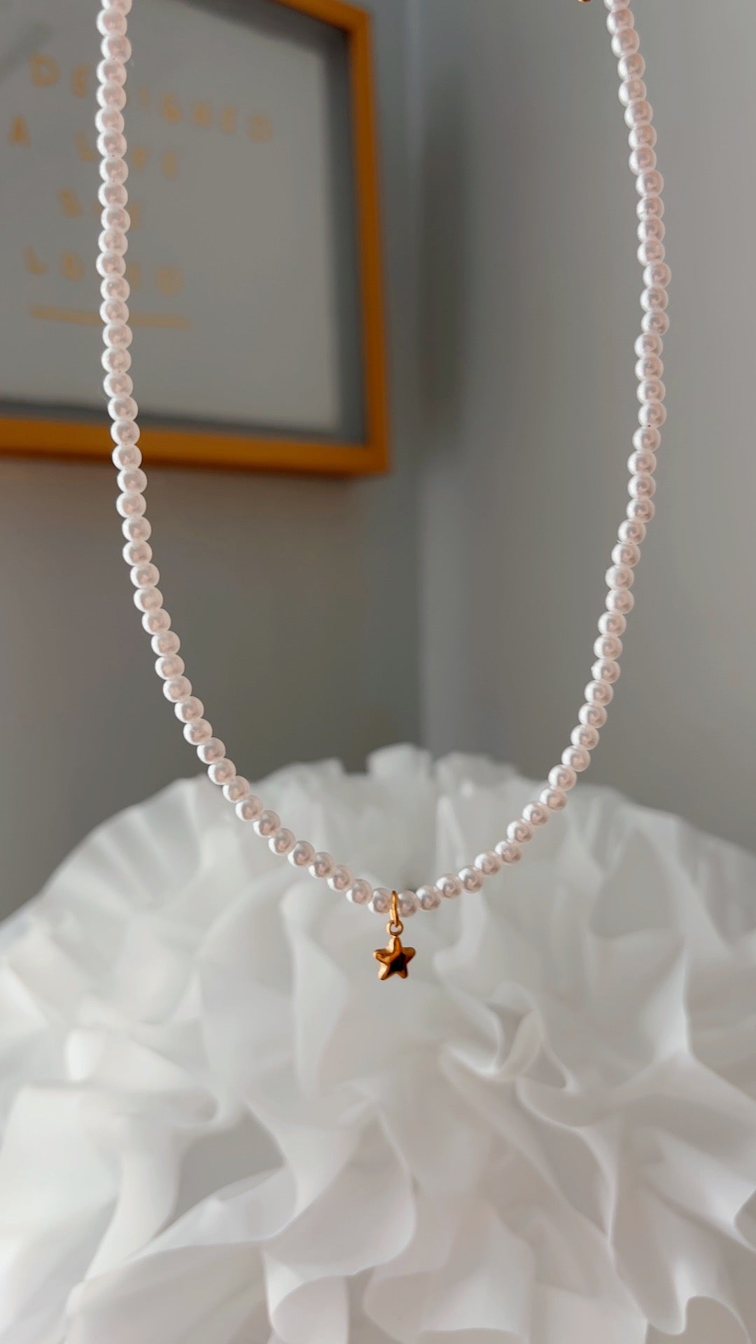 Pearl choker