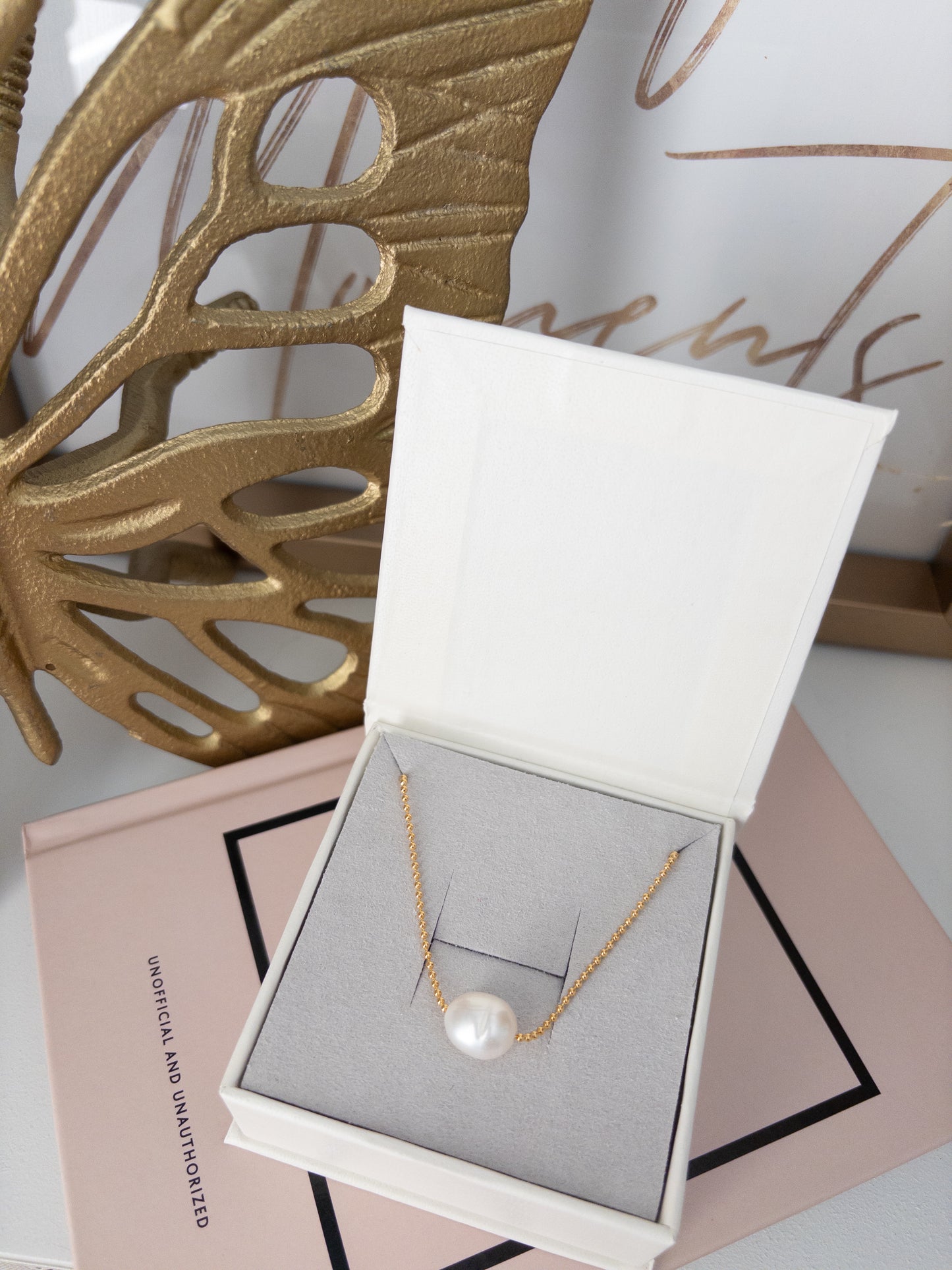 Pearly chain