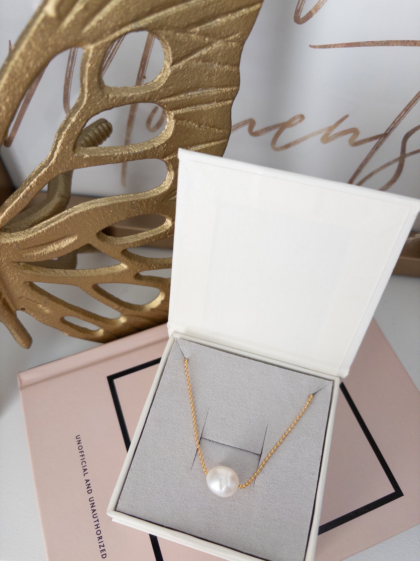 Pearly chain
