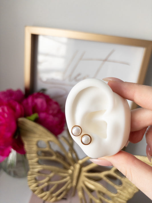 Pearly Studs