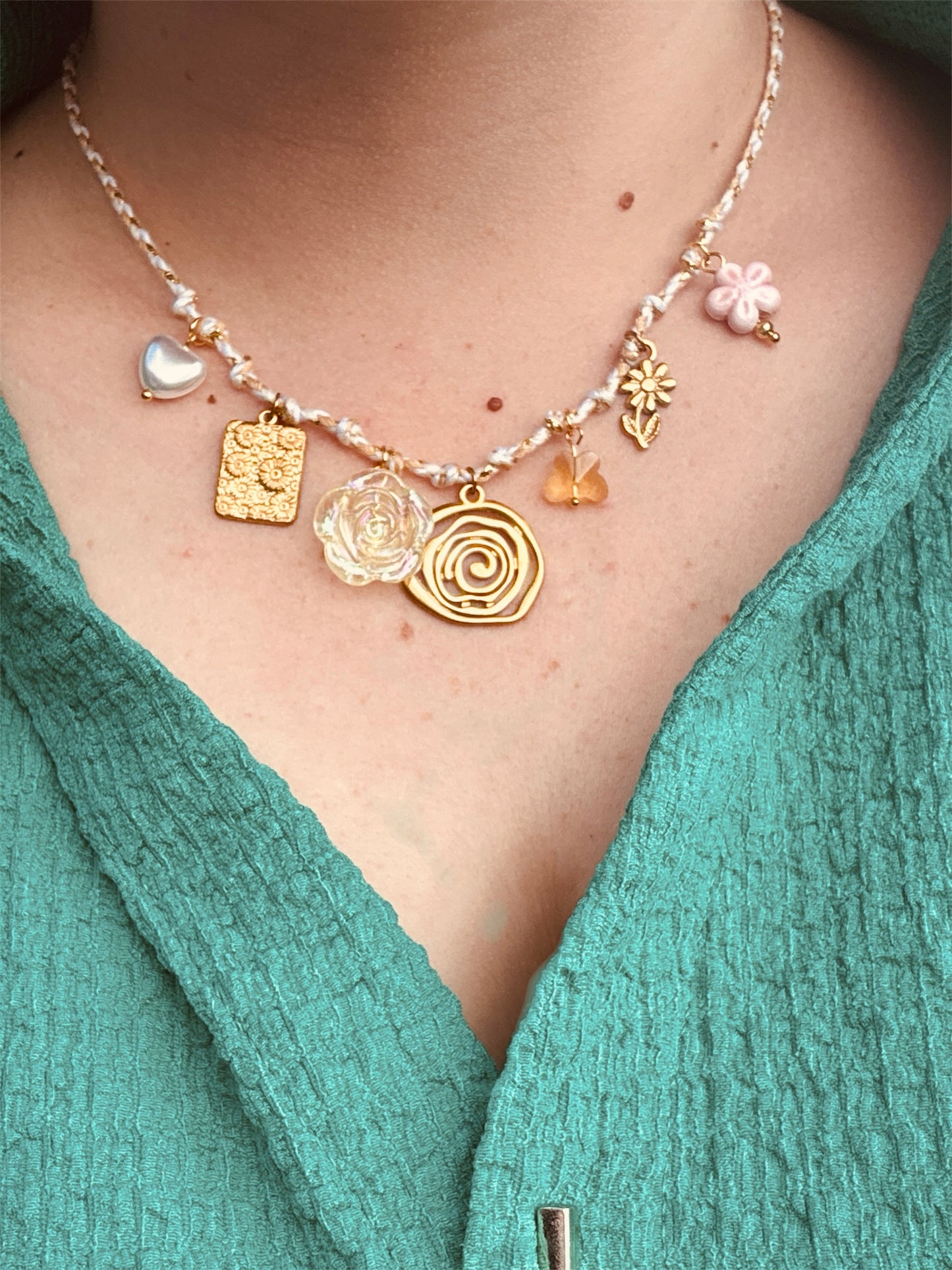 Flowers choker