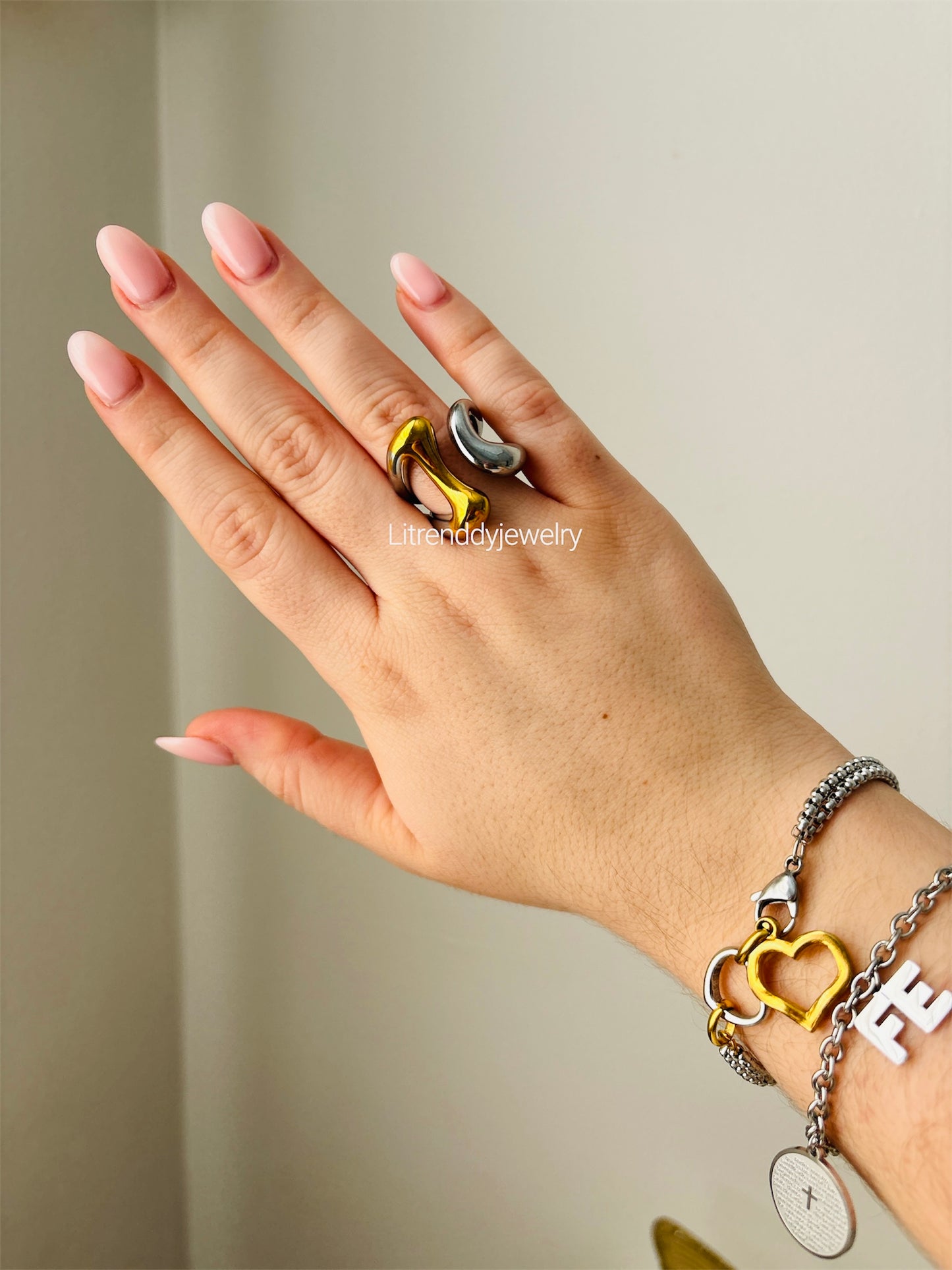 Alía Rings