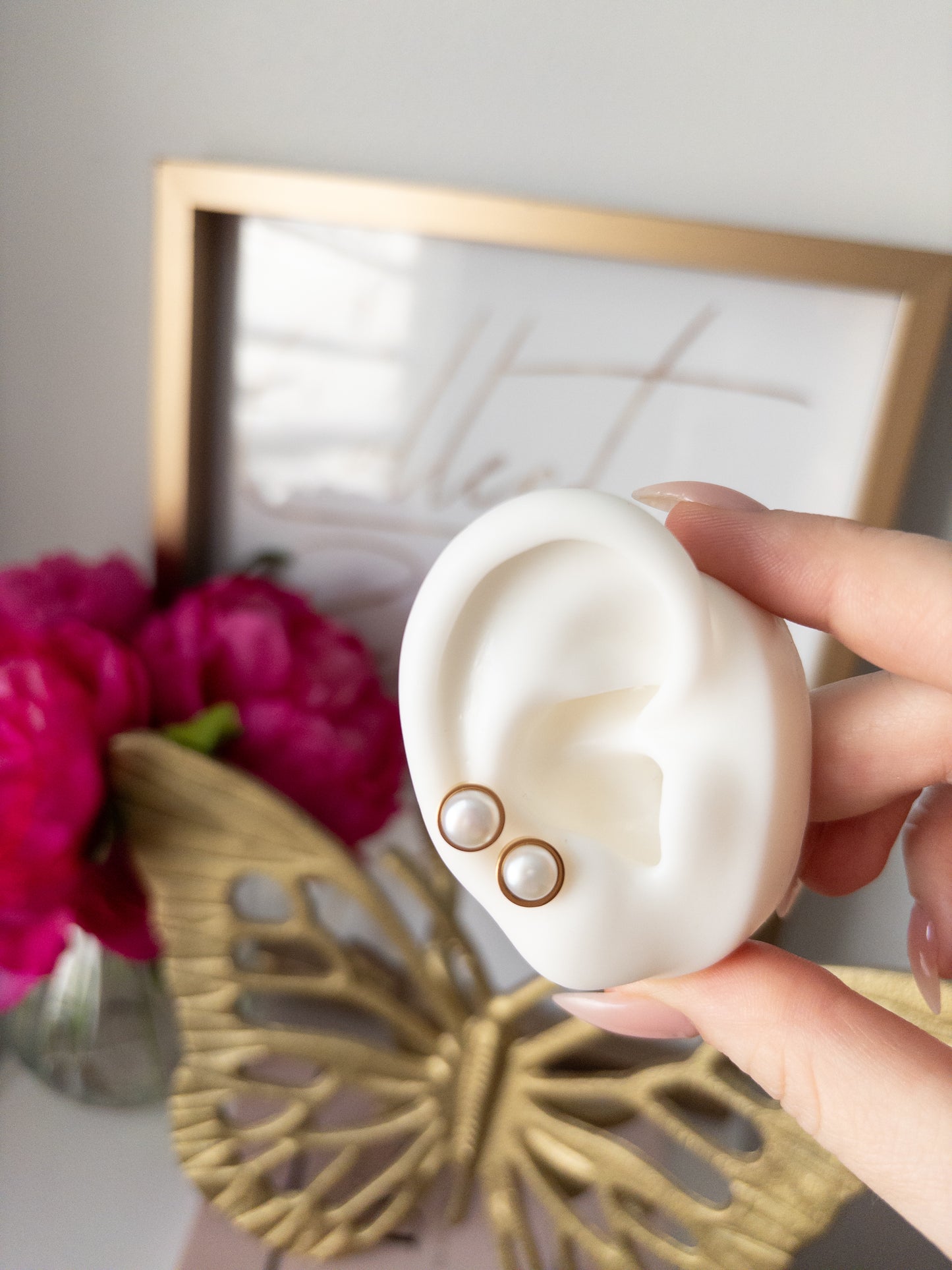Pearly Studs